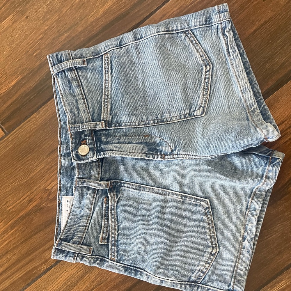 Zara girls size 9 Classic Blue Denim Shorts